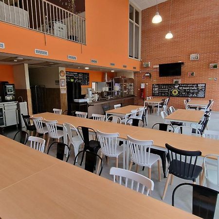 Residencia Universitaria Resa Giner De Los Rios Alcalá de Henares Exteriér fotografie
