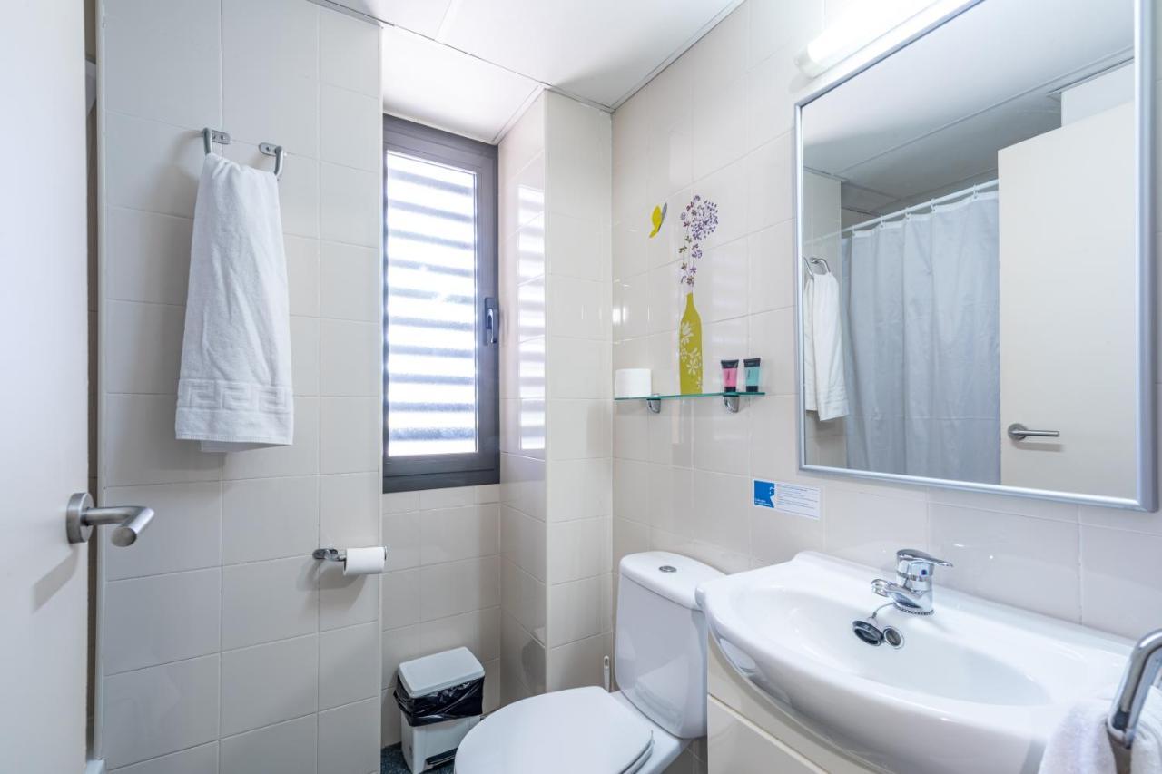 Residencia Universitaria Resa Giner De Los Rios Alcalá de Henares Exteriér fotografie