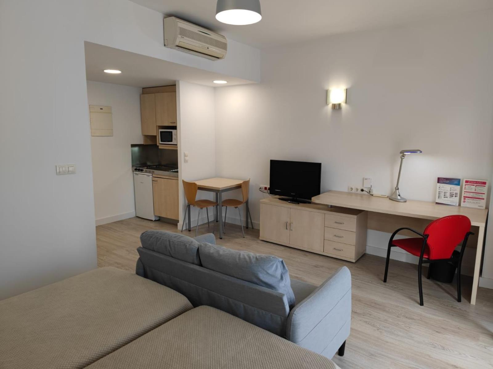 Residencia Universitaria Resa Giner De Los Rios Alcalá de Henares Exteriér fotografie